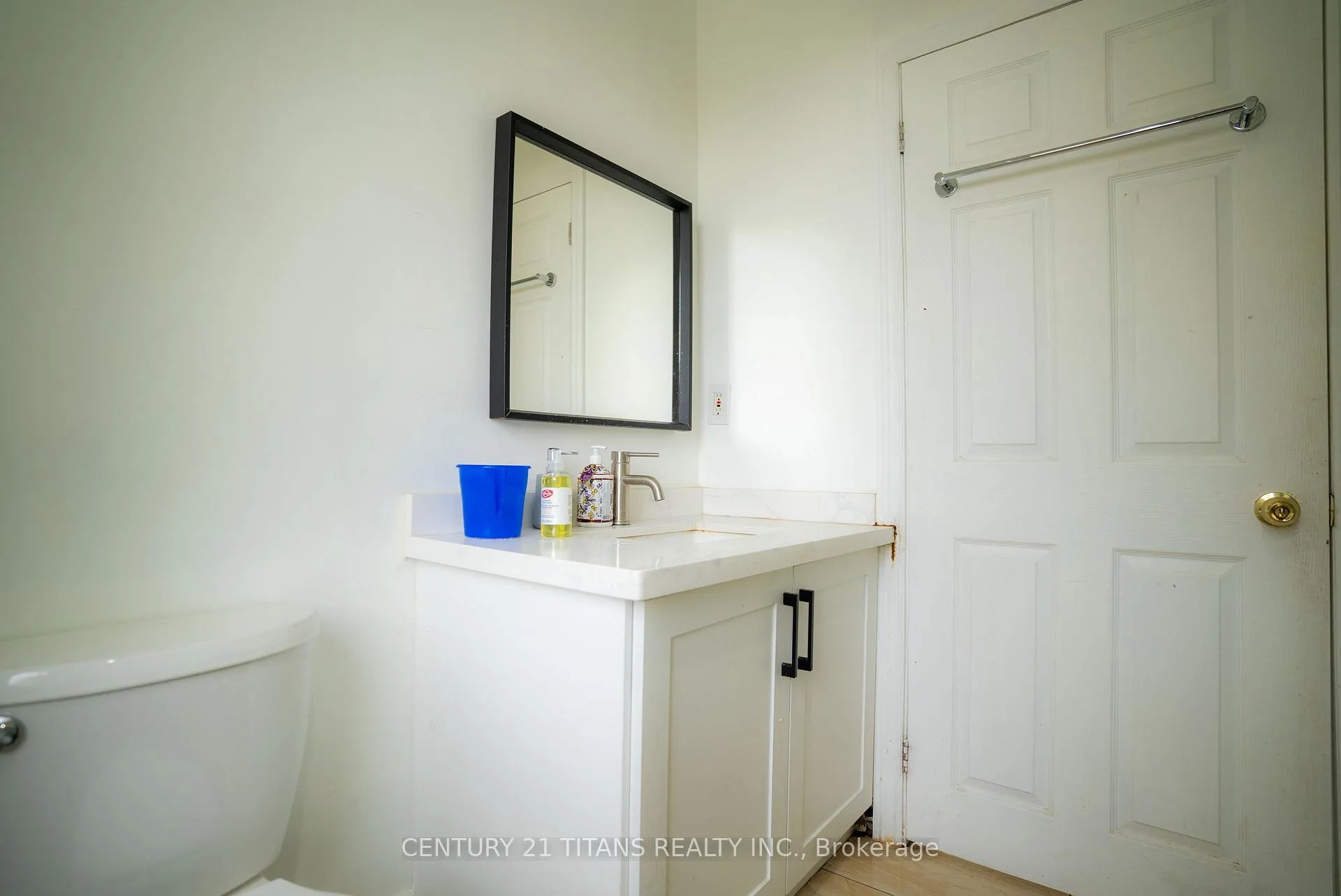 Photo 5 of 115 ritson Road S, Oshawa, Central — HOMEH