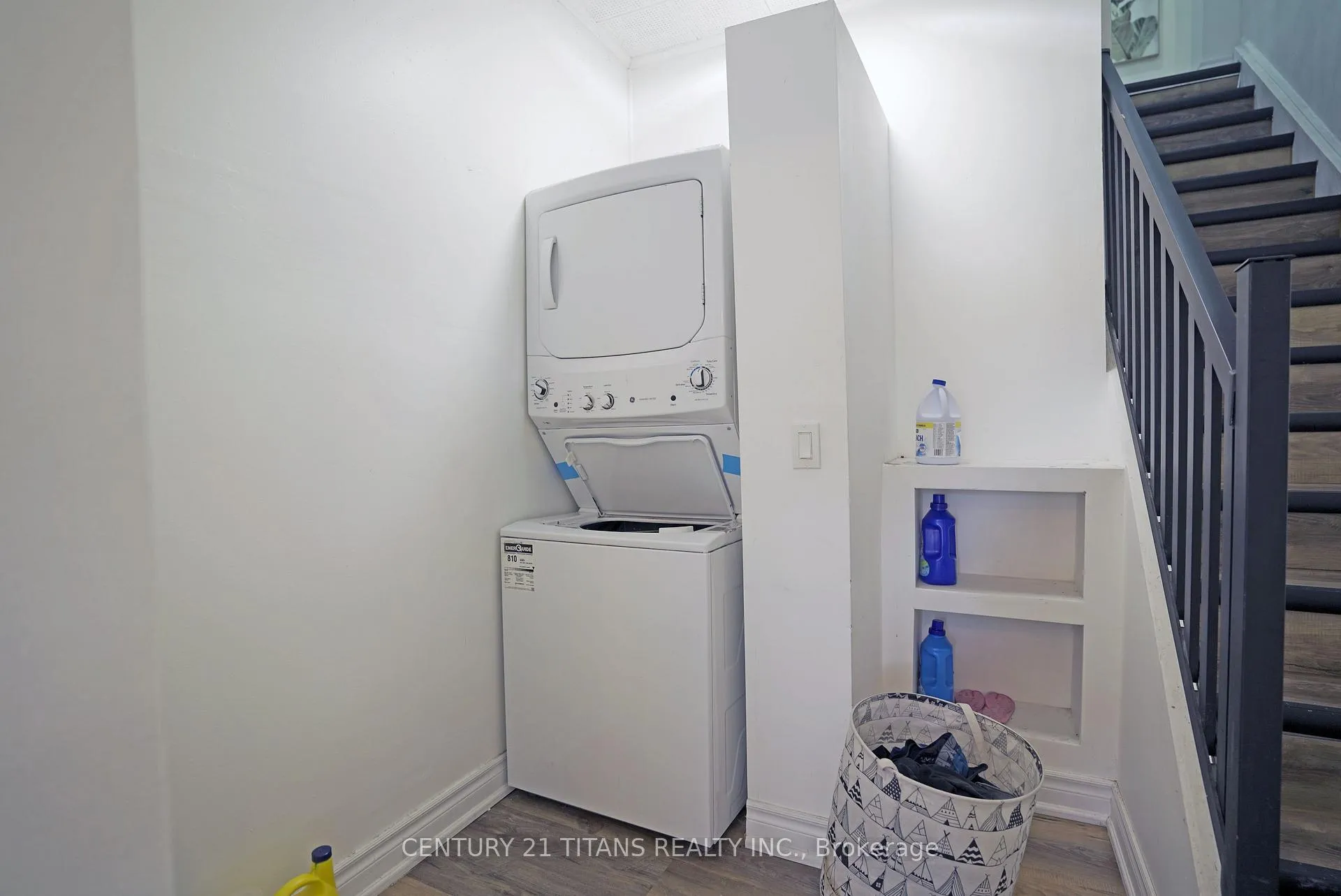 Photo 14 of 115 ritson Road S, Oshawa, Central — HOMEH