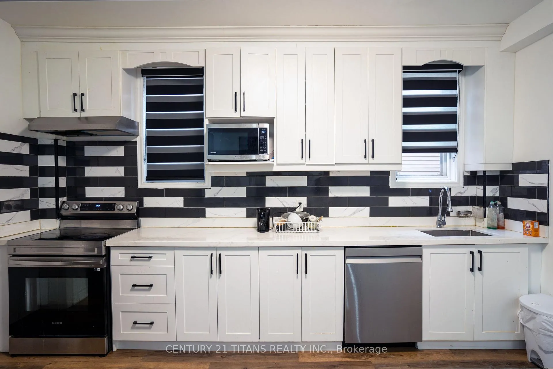 Photo 16 of 115 ritson Road S, Oshawa, Central — HOMEH