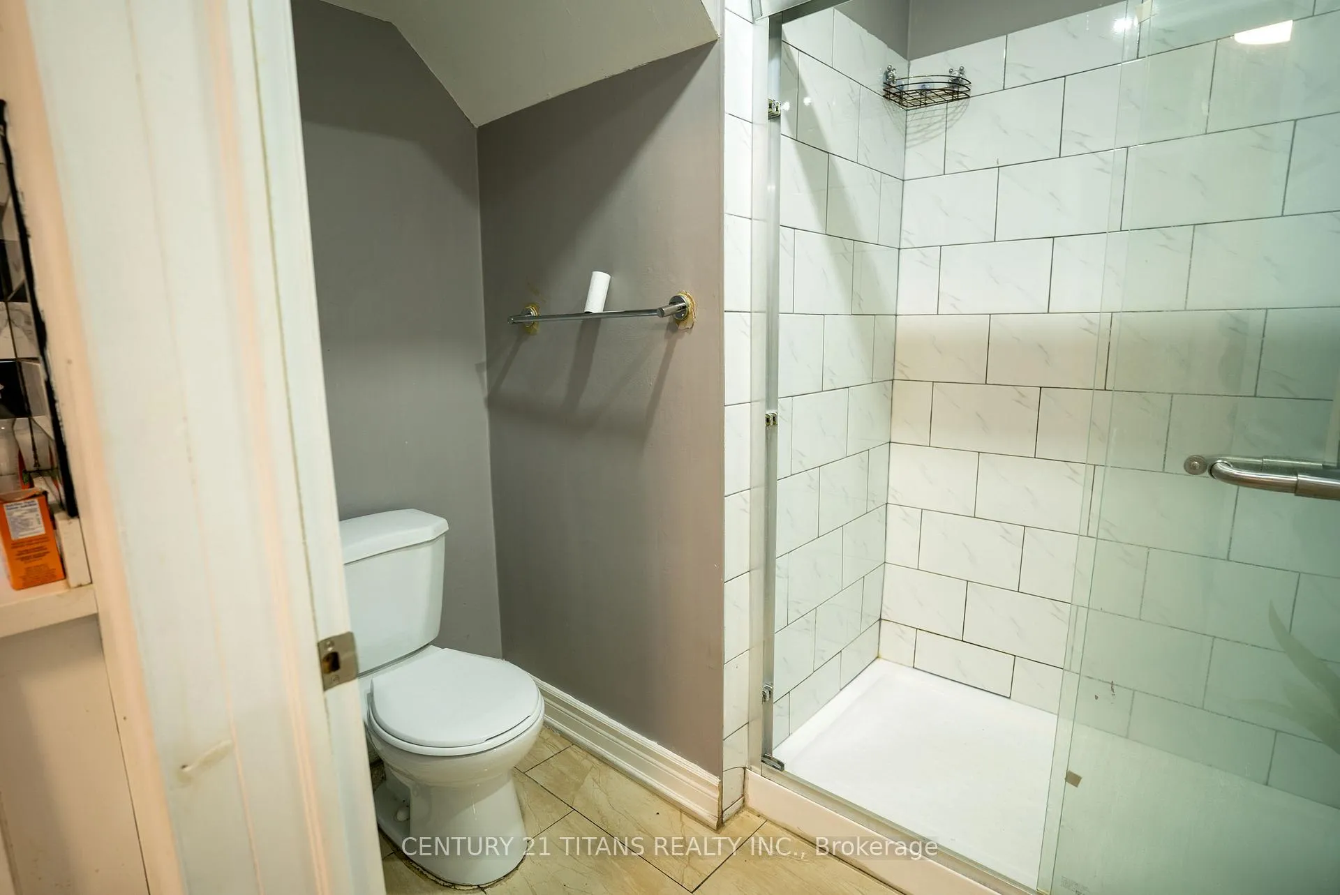 Photo 18 of 115 ritson Road S, Oshawa, Central — HOMEH