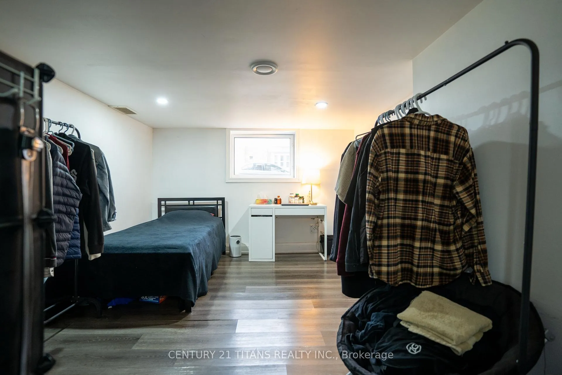 Photo 23 of 115 ritson Road S, Oshawa, Central — HOMEH