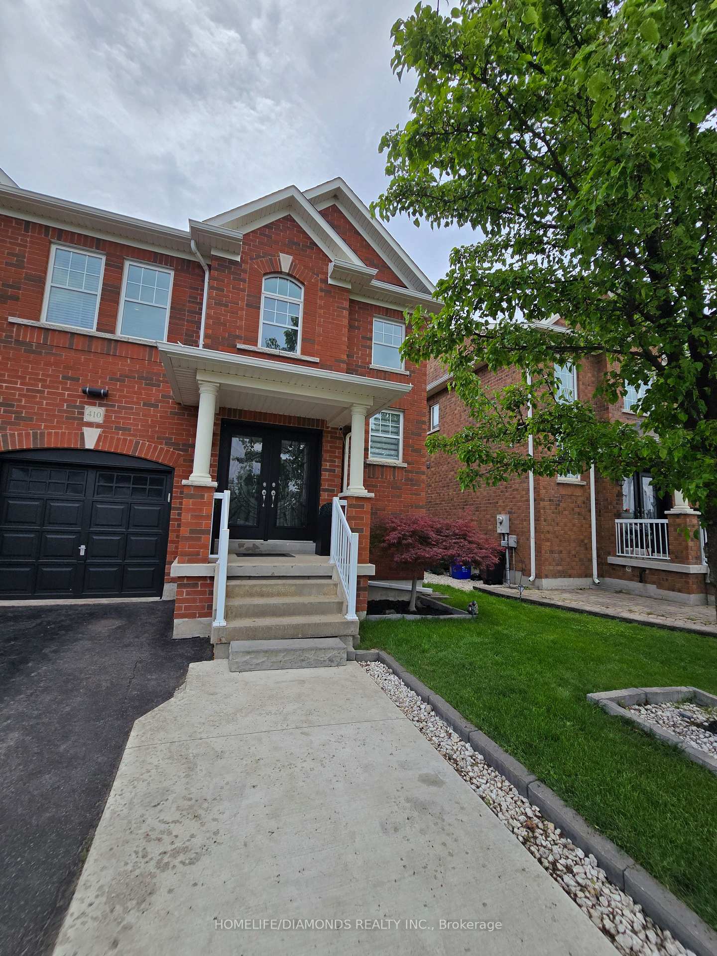 Front of 410 Duncan Lane
