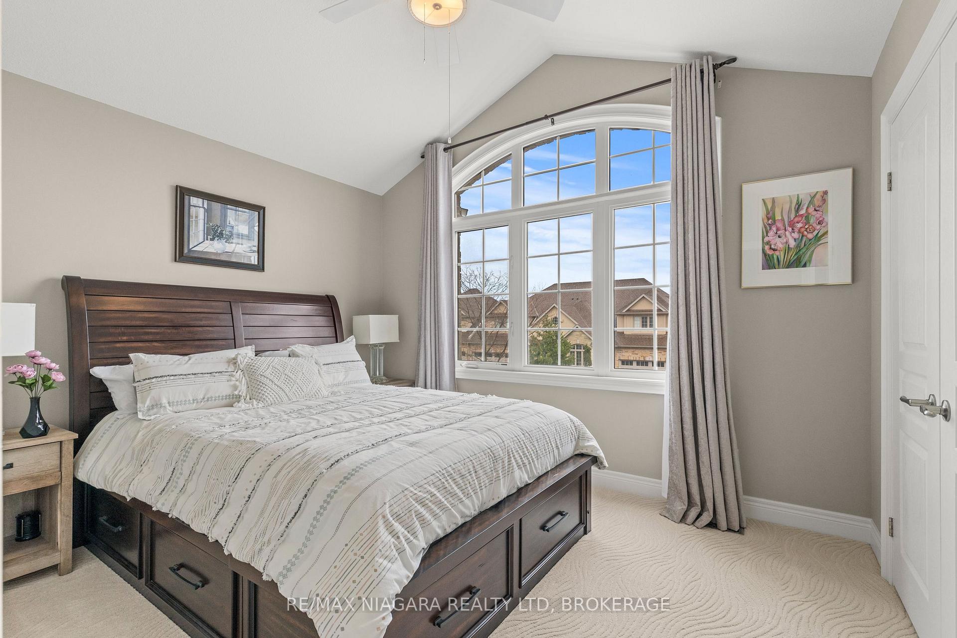 Photo 2 of 2 Buckley Terrace, Pelham, Fonthill — HOMEH