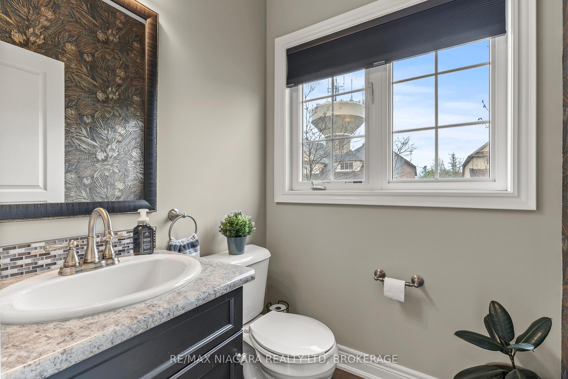 Photo 5 of 2 Buckley Terrace, Pelham, Fonthill — HOMEH