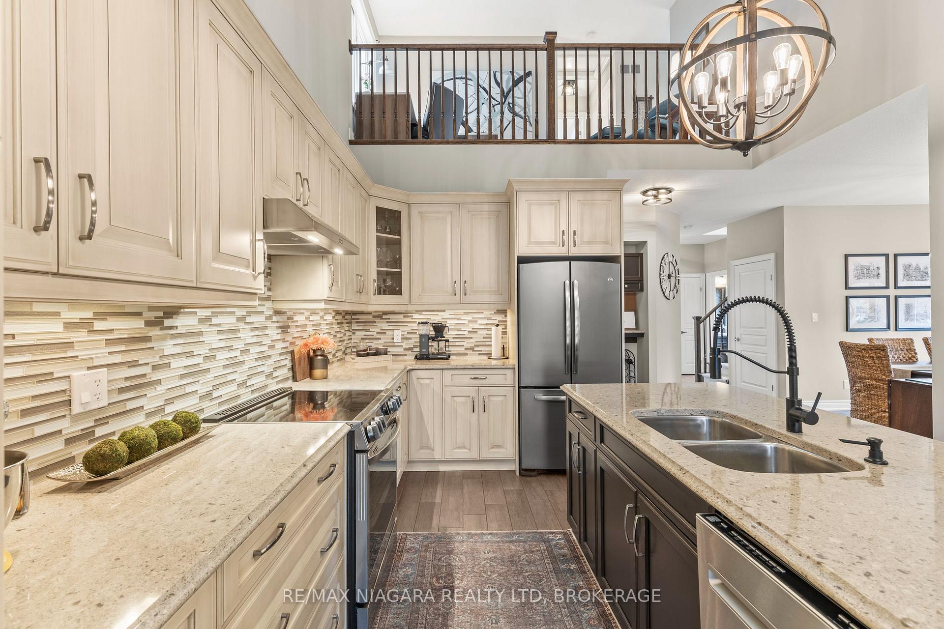 Photo 10 of 2 Buckley Terrace, Pelham, Fonthill — HOMEH