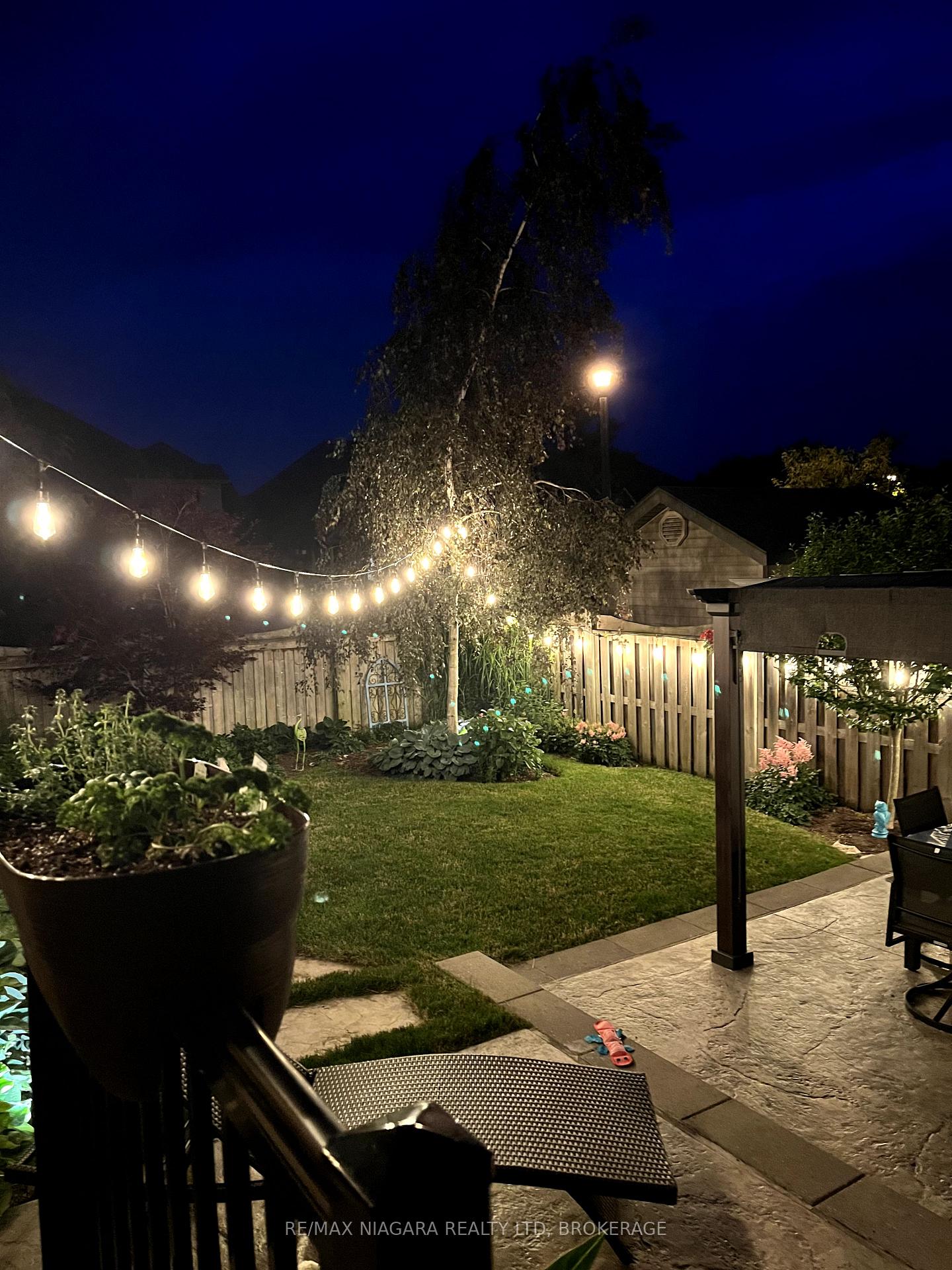 Photo 12 of 2 Buckley Terrace, Pelham, Fonthill — HOMEH