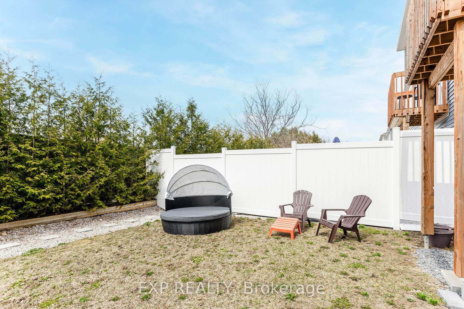 Photo 4 of 134 Aubrais Crescent, Ottawa, Chapel Hill South - Orleans Village — HOMEH