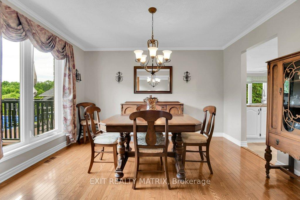 Photo 6 of 842 Apple Lane, Ottawa, Cumberland Ridge — HOMEH