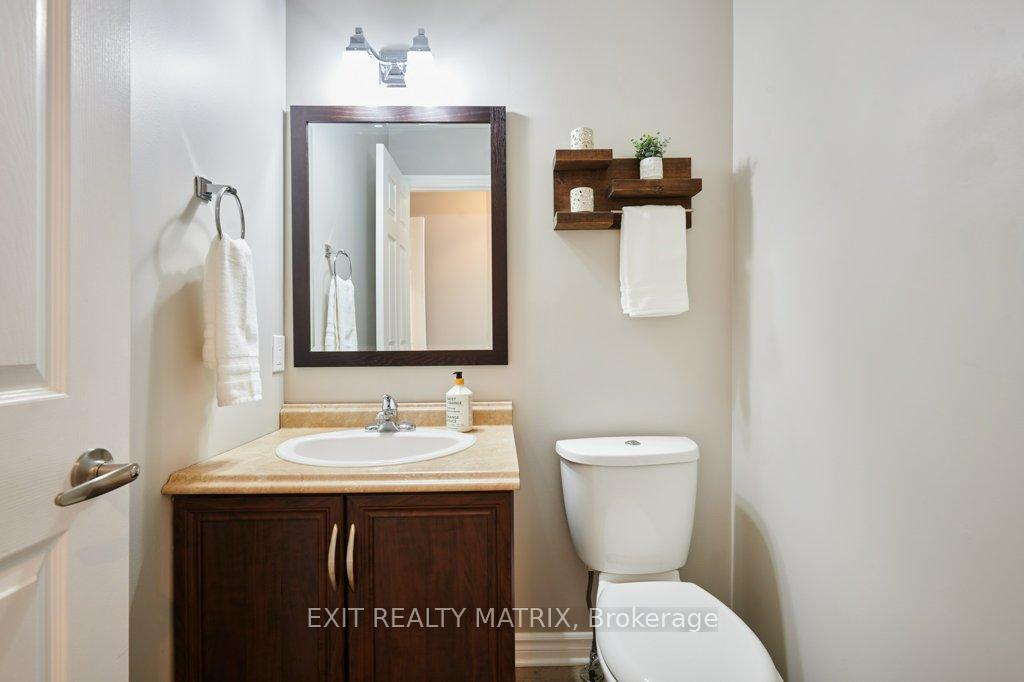 Photo 13 of 842 Apple Lane, Ottawa, Cumberland Ridge — HOMEH
