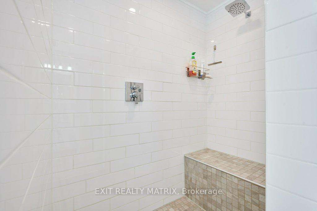 Photo 17 of 842 Apple Lane, Ottawa, Cumberland Ridge — HOMEH