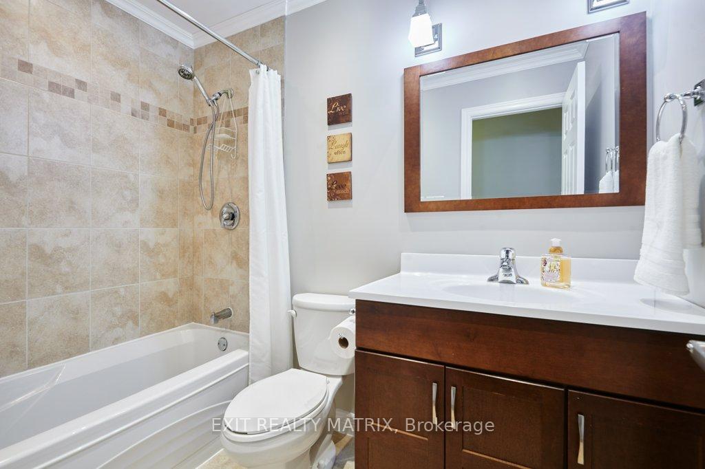 Photo 20 of 842 Apple Lane, Ottawa, Cumberland Ridge — HOMEH