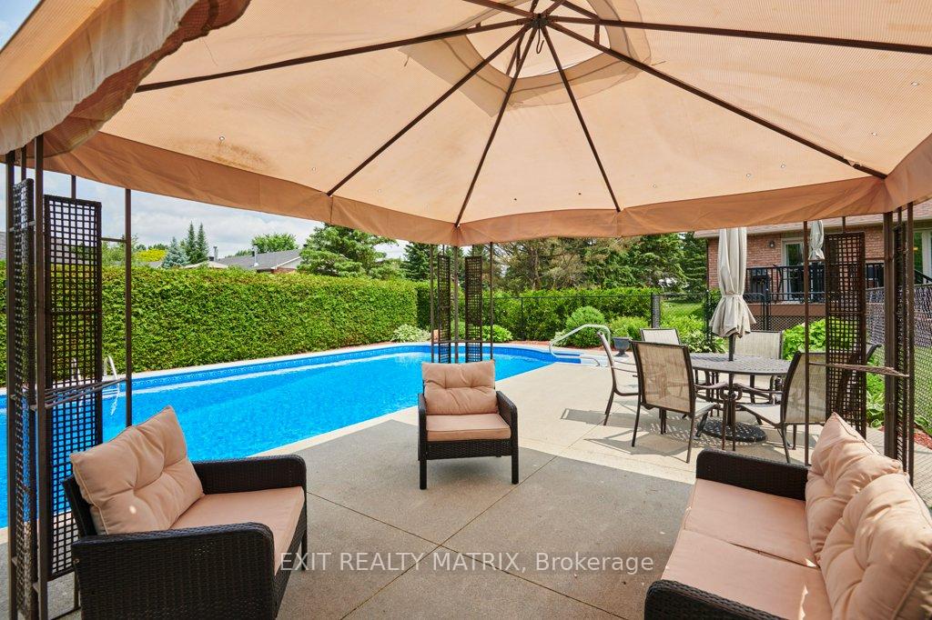 Photo 29 of 842 Apple Lane, Ottawa, Cumberland Ridge — HOMEH