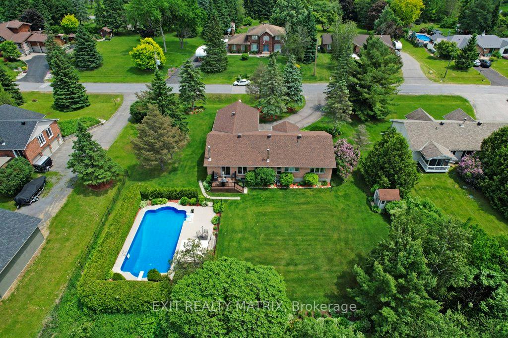 Photo 36 of 842 Apple Lane, Ottawa, Cumberland Ridge — HOMEH