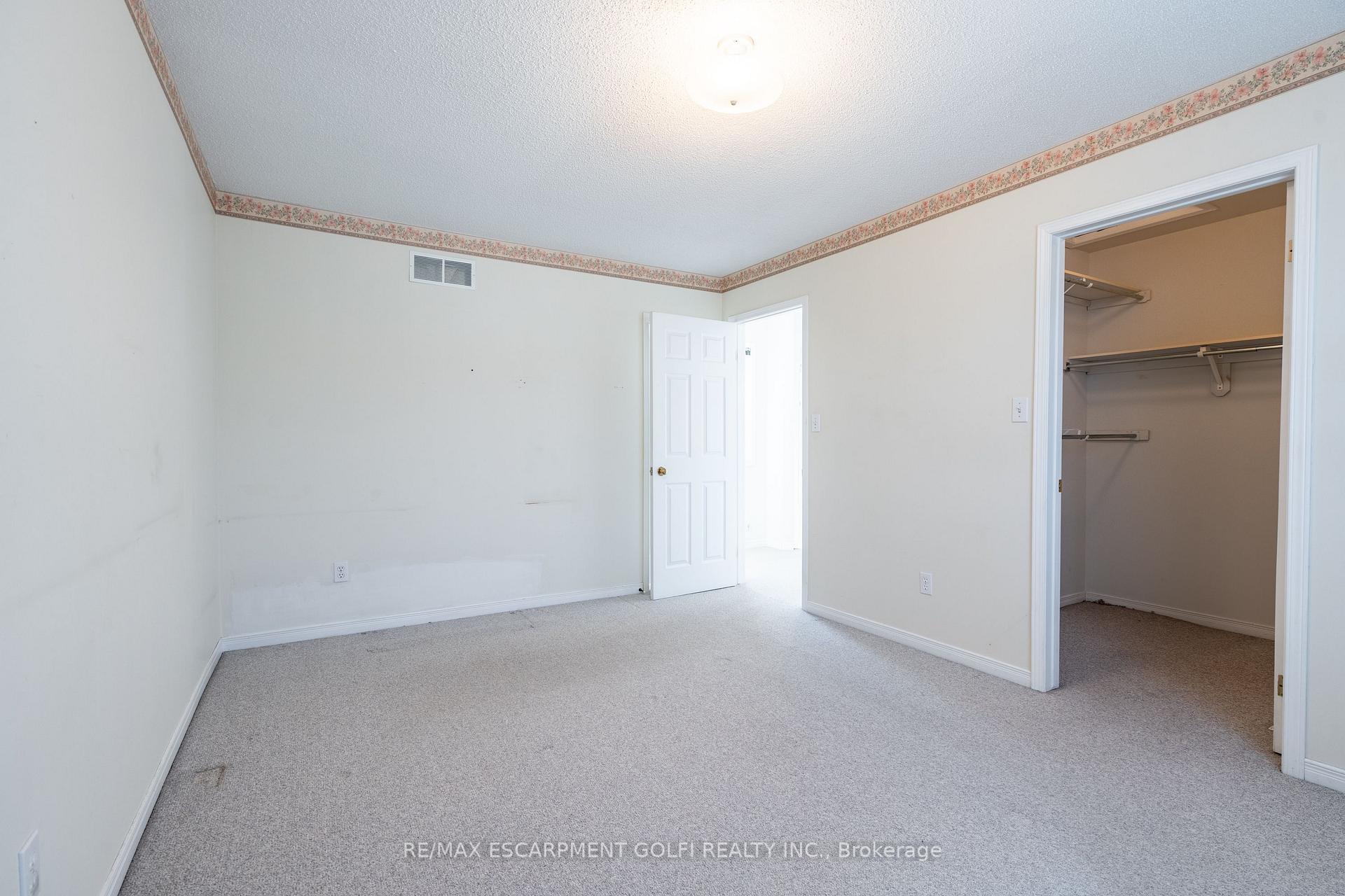 Photo 16 of 14 Hunters Court, Pelham, Fonthill — HOMEH