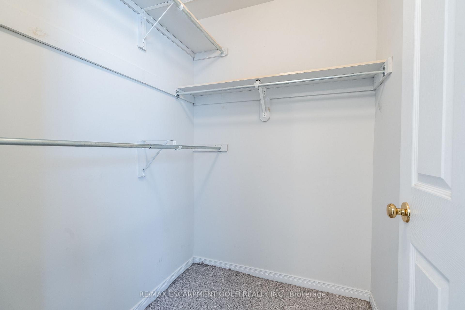 Photo 17 of 14 Hunters Court, Pelham, Fonthill — HOMEH