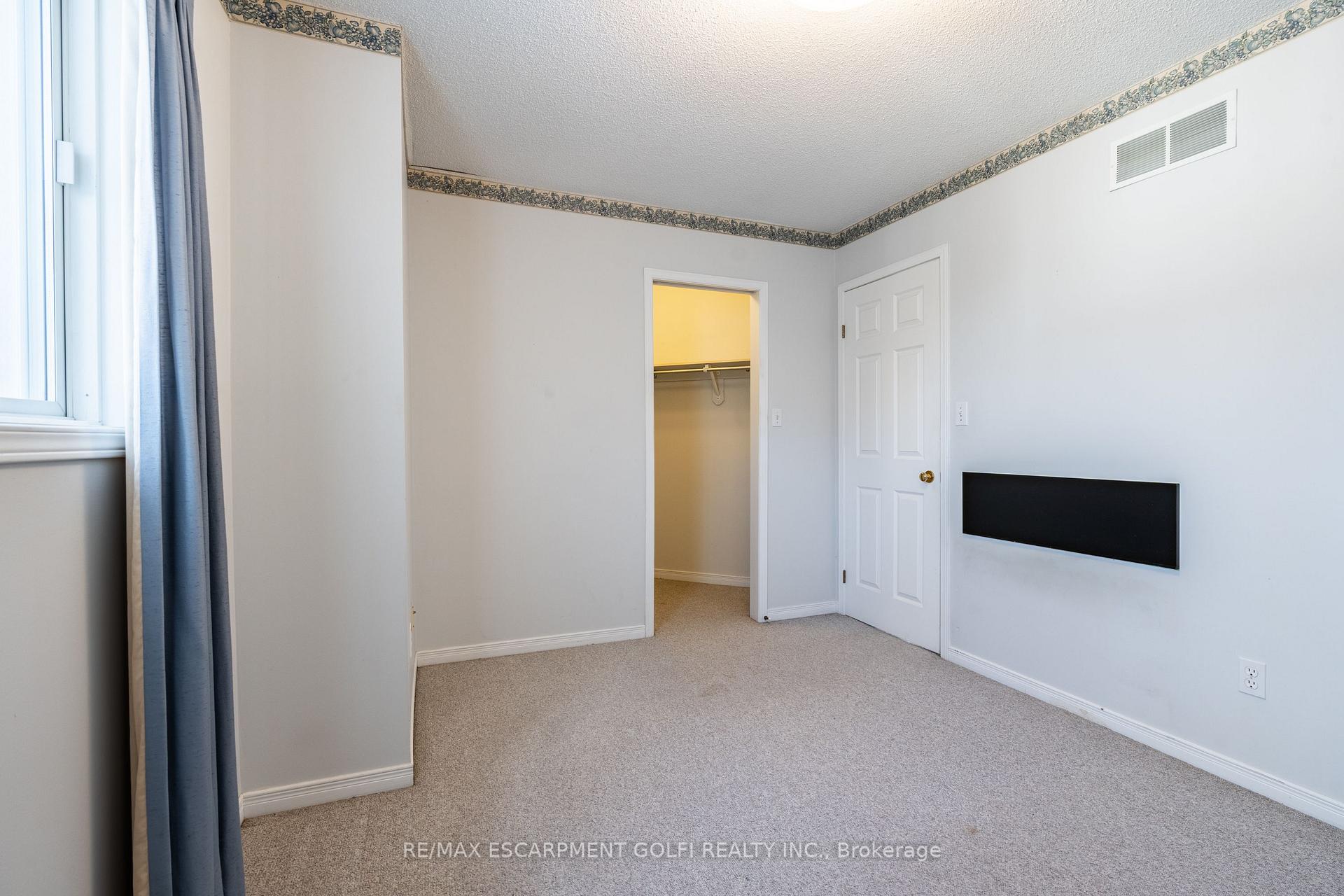Photo 18 of 14 Hunters Court, Pelham, Fonthill — HOMEH