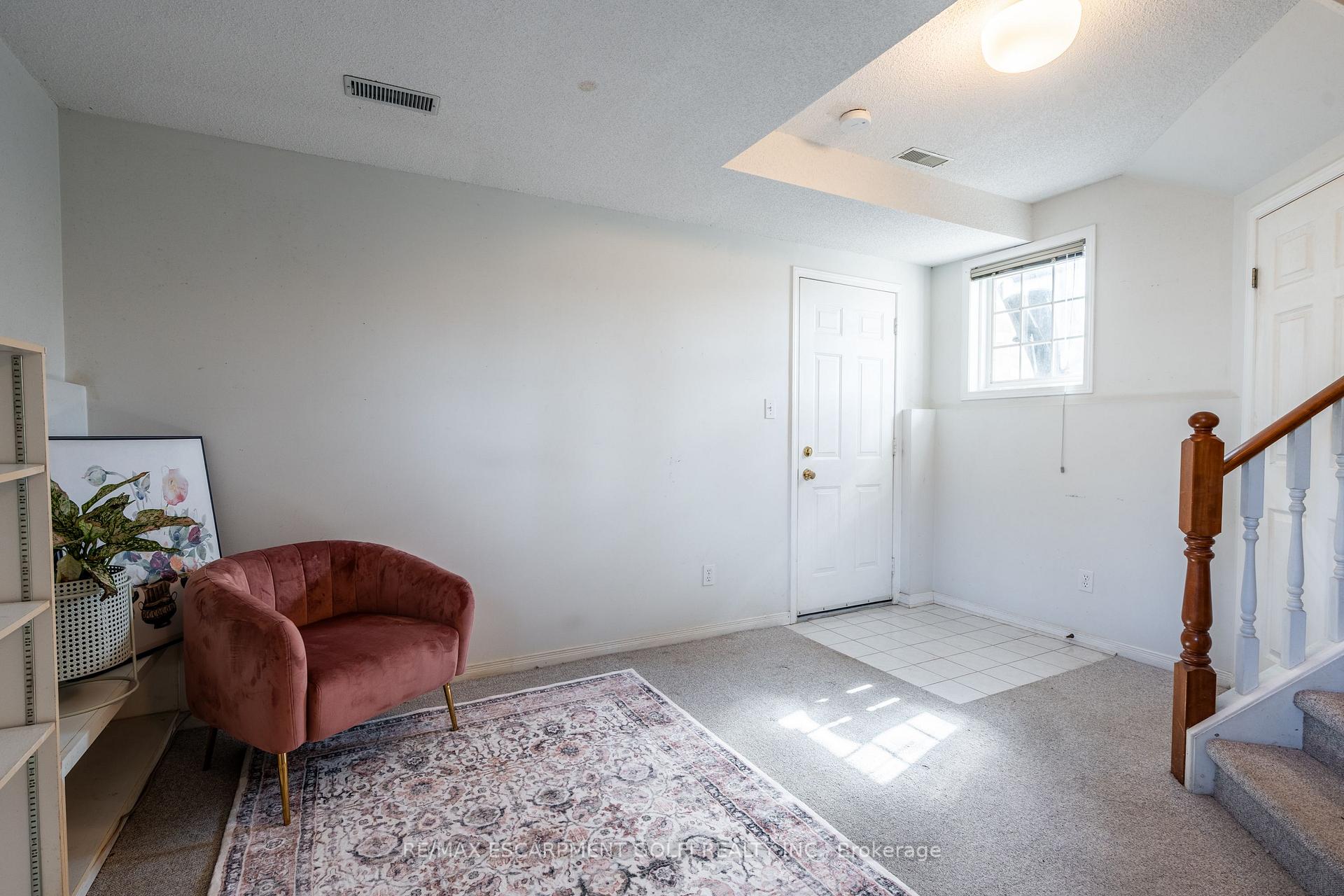 Photo 21 of 14 Hunters Court, Pelham, Fonthill — HOMEH