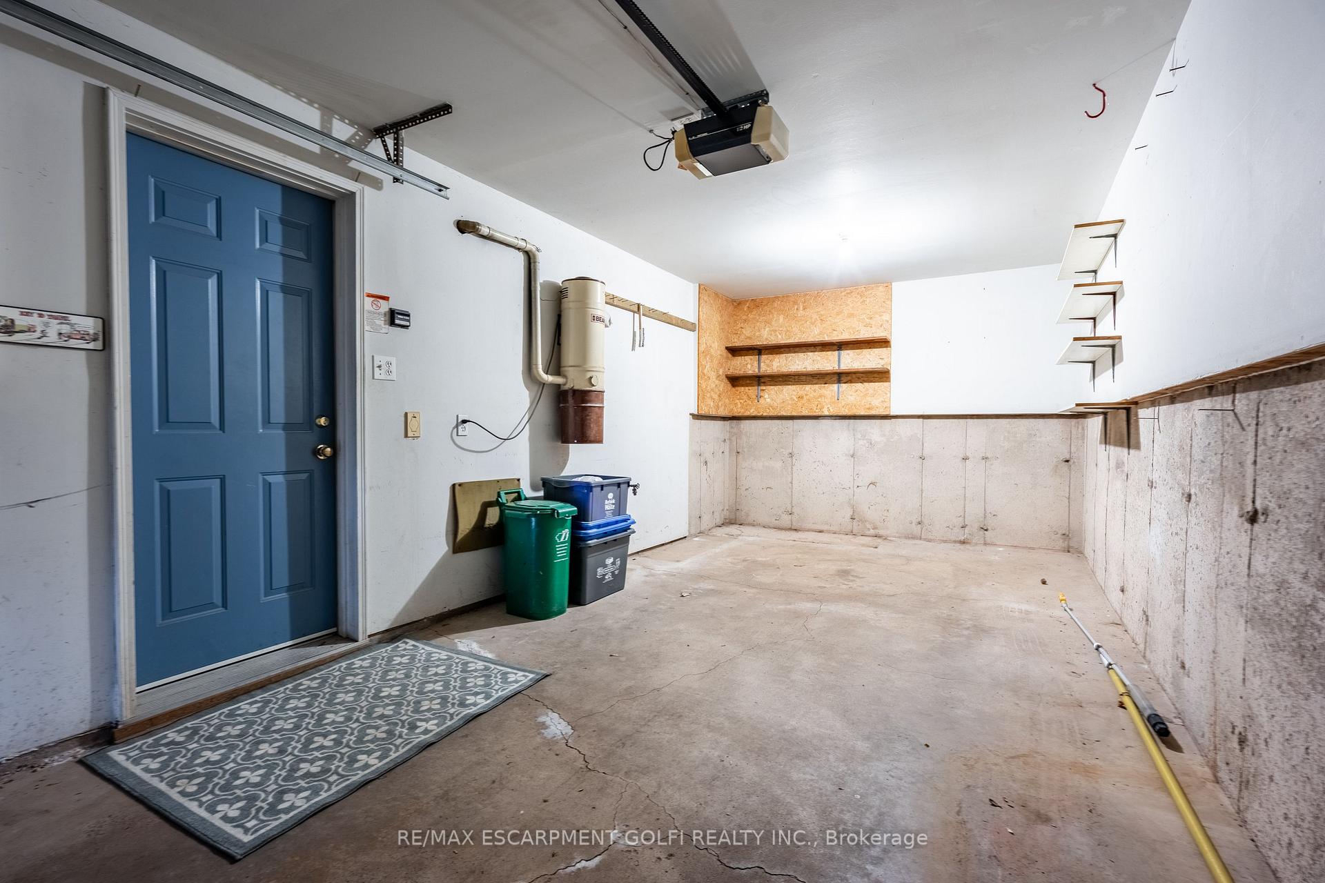 Photo 24 of 14 Hunters Court, Pelham, Fonthill — HOMEH