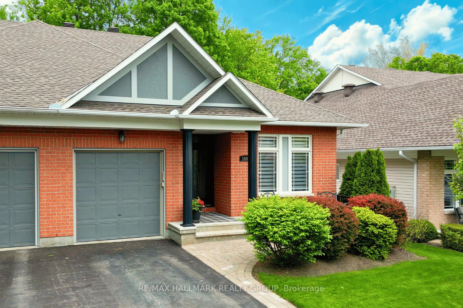 Front of 1551 Henri Lauzon Street
