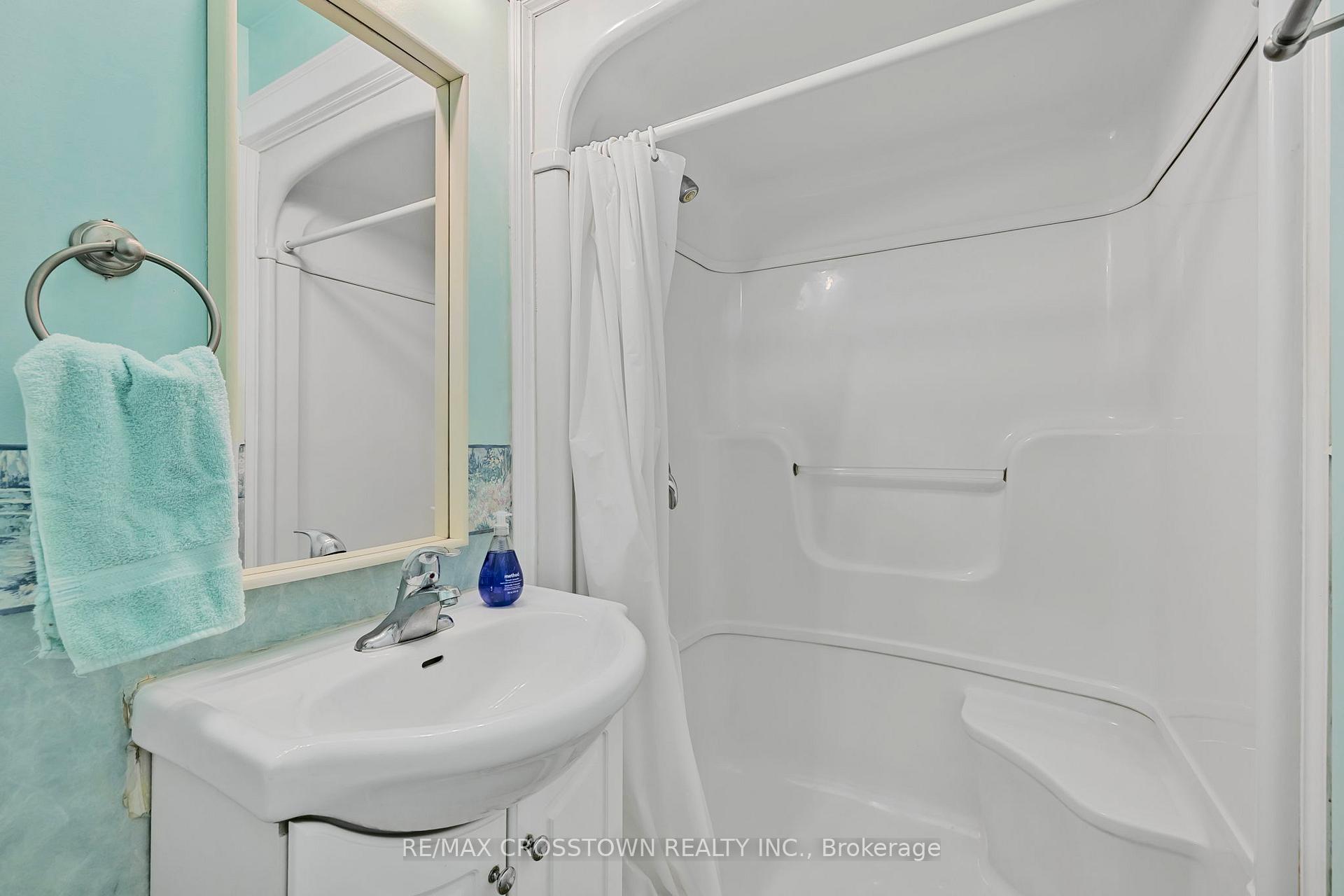 Photo 5 of 42 Mccague Crescent, New Tecumseth, Alliston — HOMEH