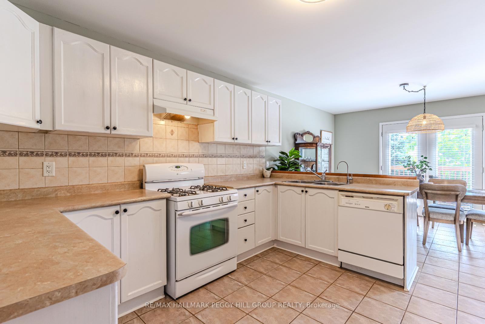 Photo 4 of 3165 Bass Lake Side Road E, Orillia — HOMEH