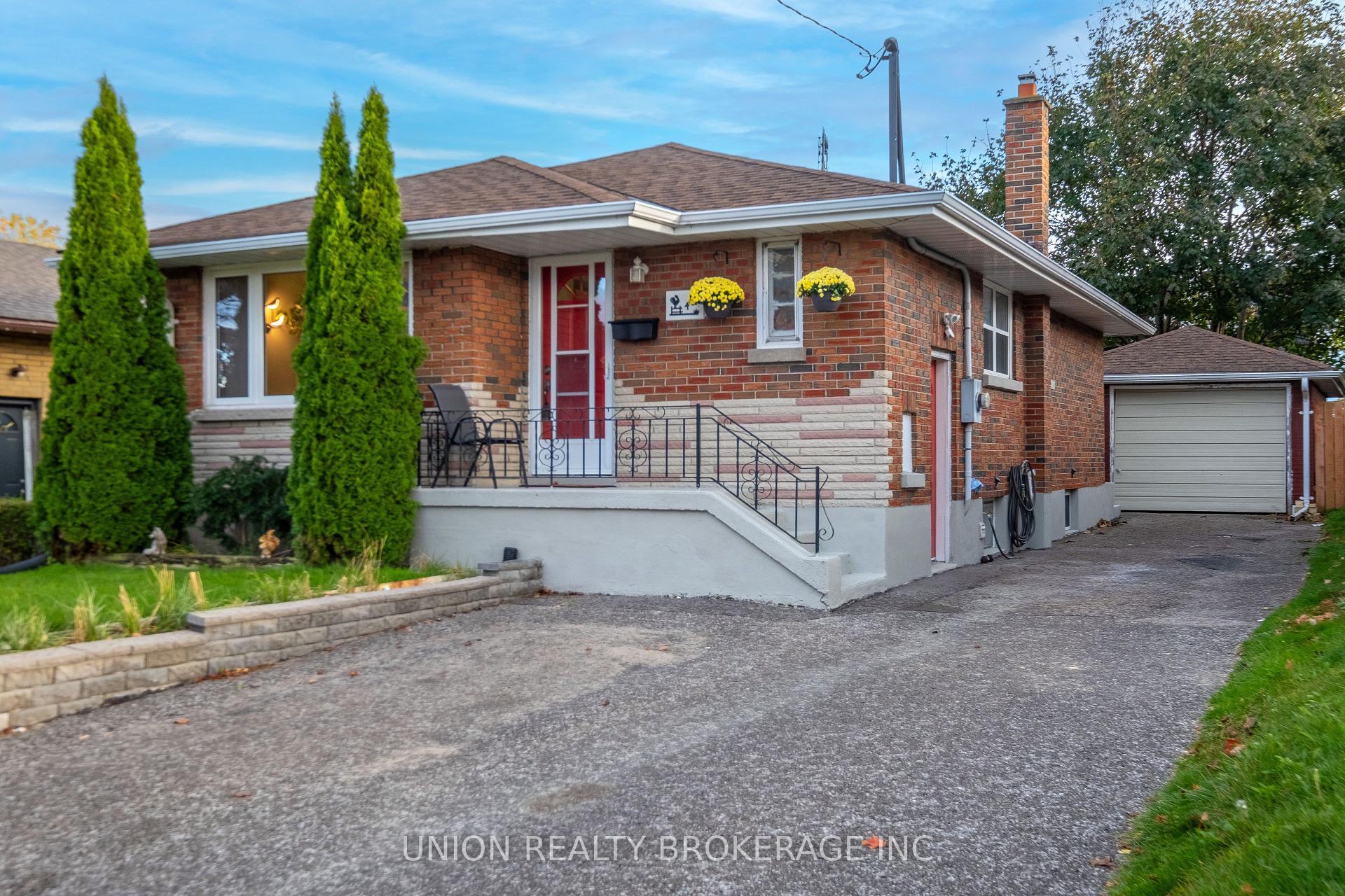 Photo 1 of 481 Lowell Avenue, Oshawa, McLaughlin — HOMEH