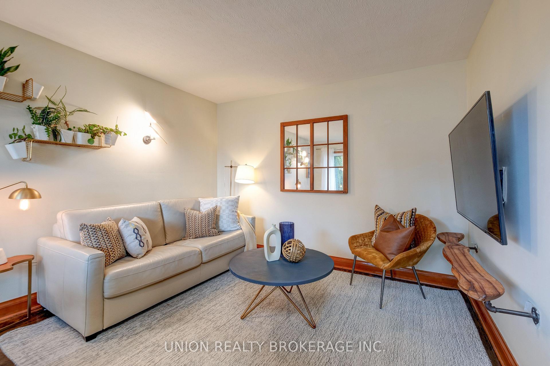 Photo 6 of 481 Lowell Avenue, Oshawa, McLaughlin — HOMEH