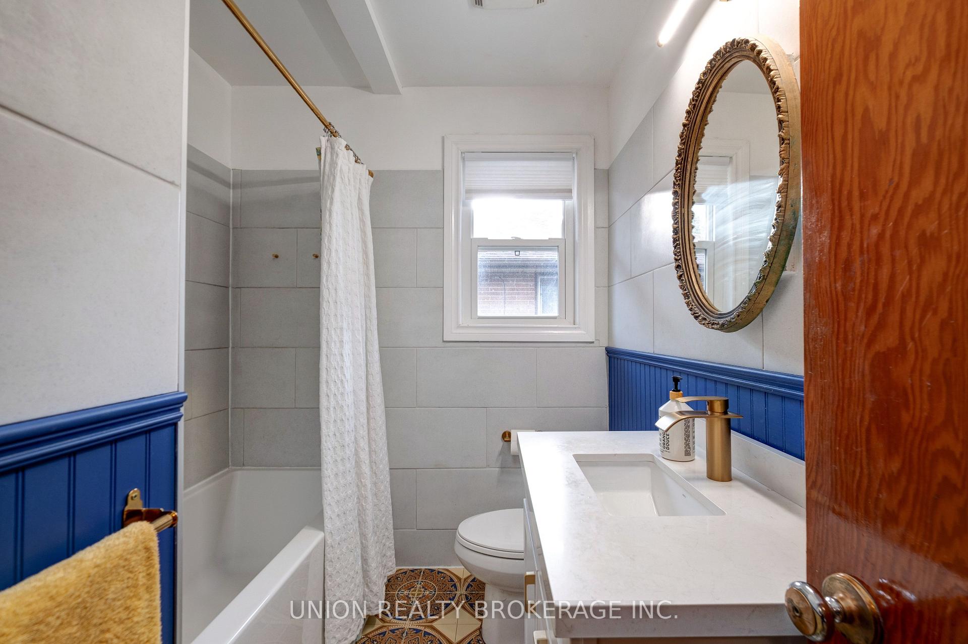 Photo 12 of 481 Lowell Avenue, Oshawa, McLaughlin — HOMEH
