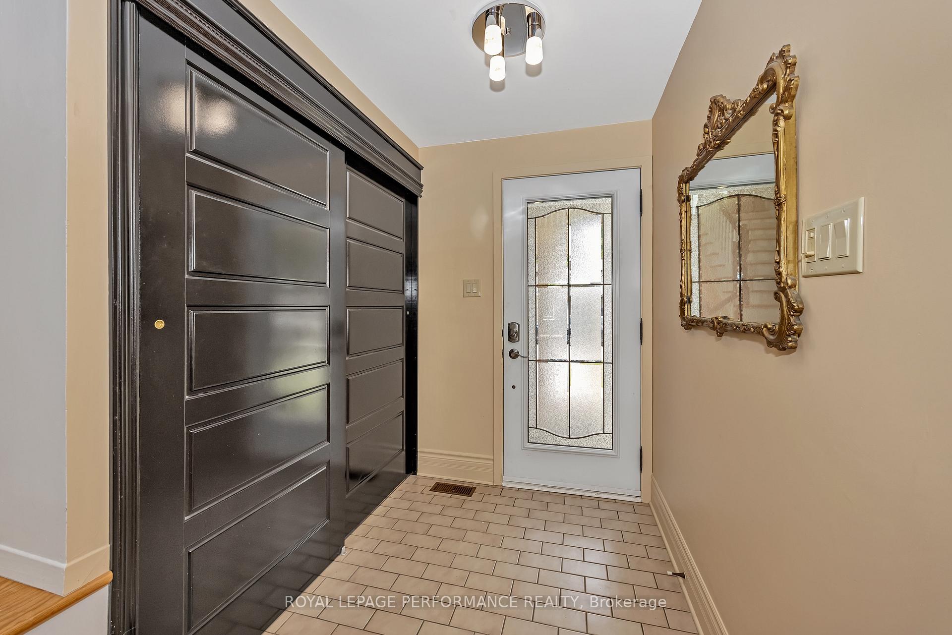 Photo 3 of 1756 Windflower Way, Ottawa, Chapel Hill — HOMEH