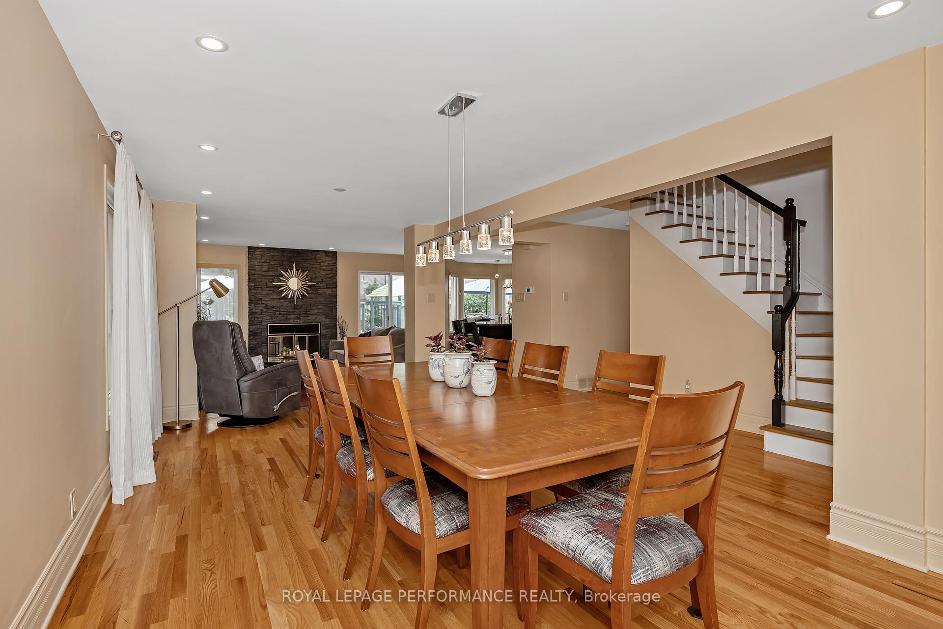 Photo 6 of 1756 Windflower Way, Ottawa, Chapel Hill — HOMEH