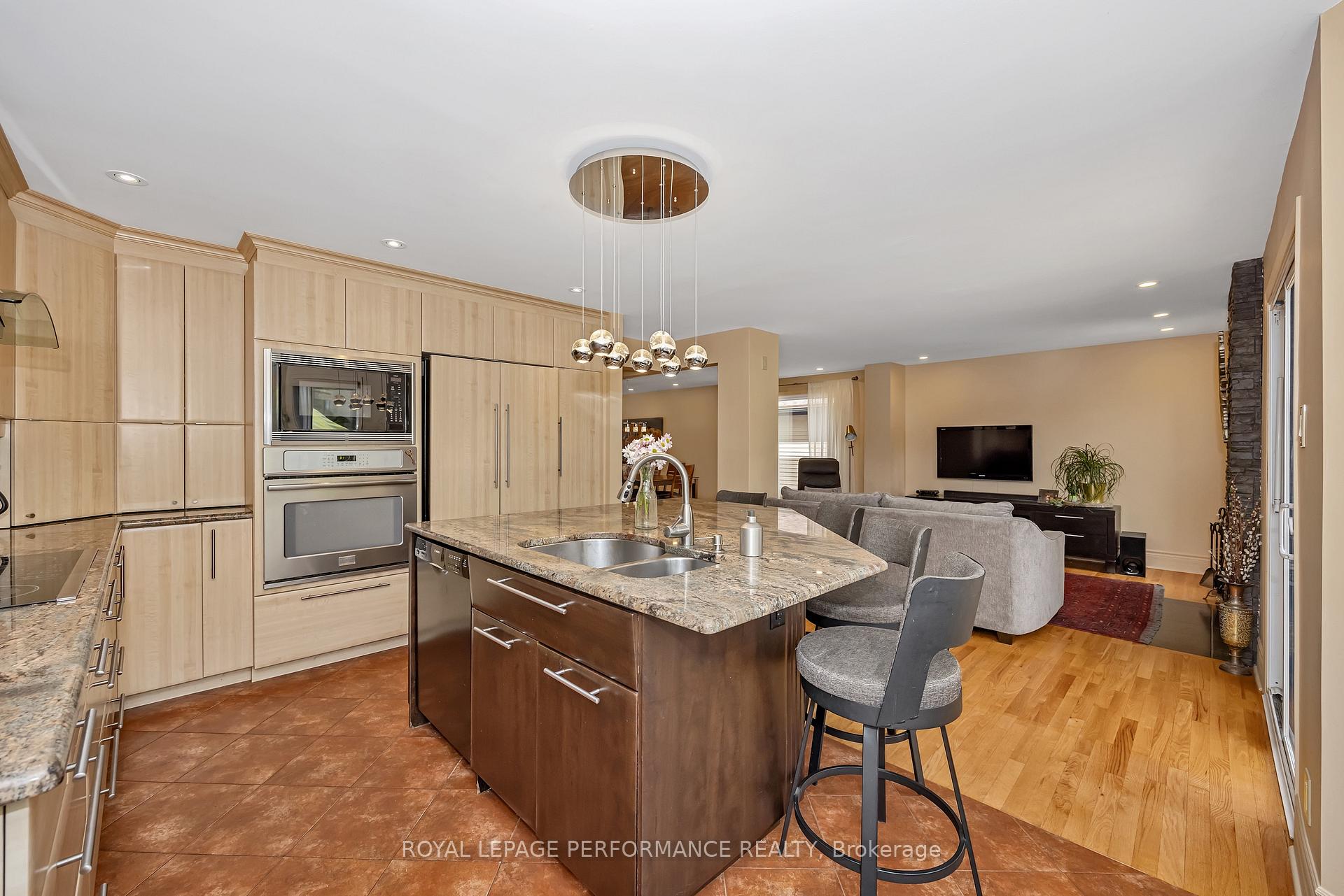 Photo 9 of 1756 Windflower Way, Ottawa, Chapel Hill — HOMEH