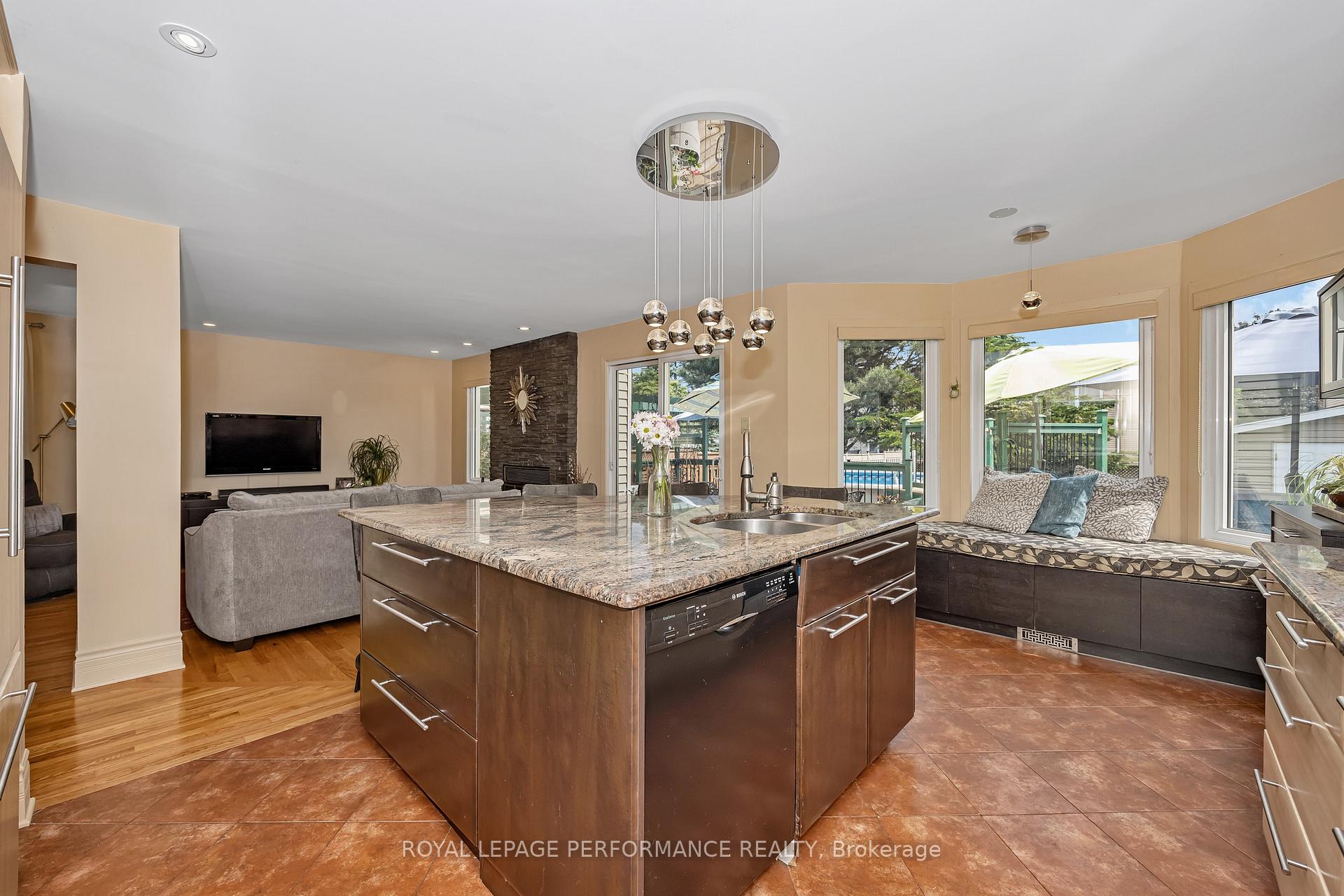 Photo 10 of 1756 Windflower Way, Ottawa, Chapel Hill — HOMEH