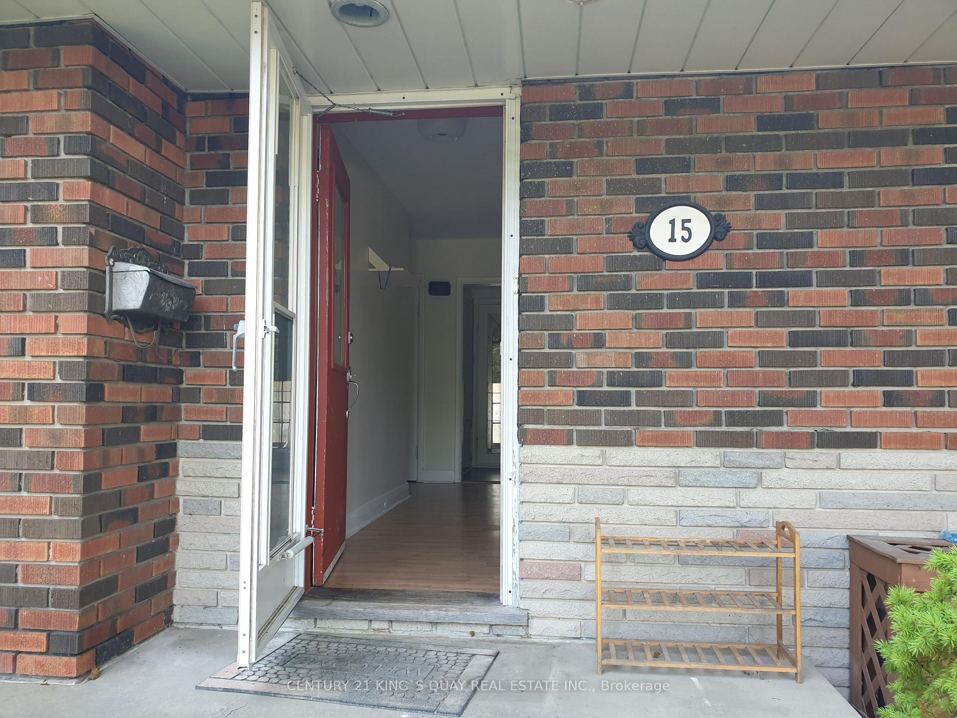 Photo 4 of 15 Grandview Boulevard, Markham, Bullock — HOMEH