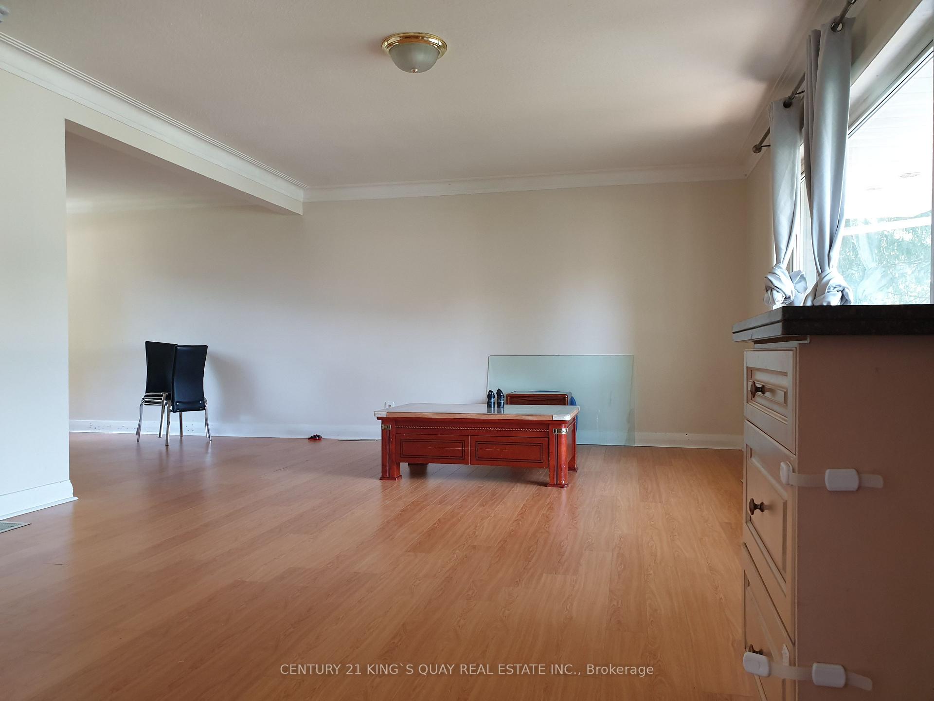 Photo 6 of 15 Grandview Boulevard, Markham, Bullock — HOMEH