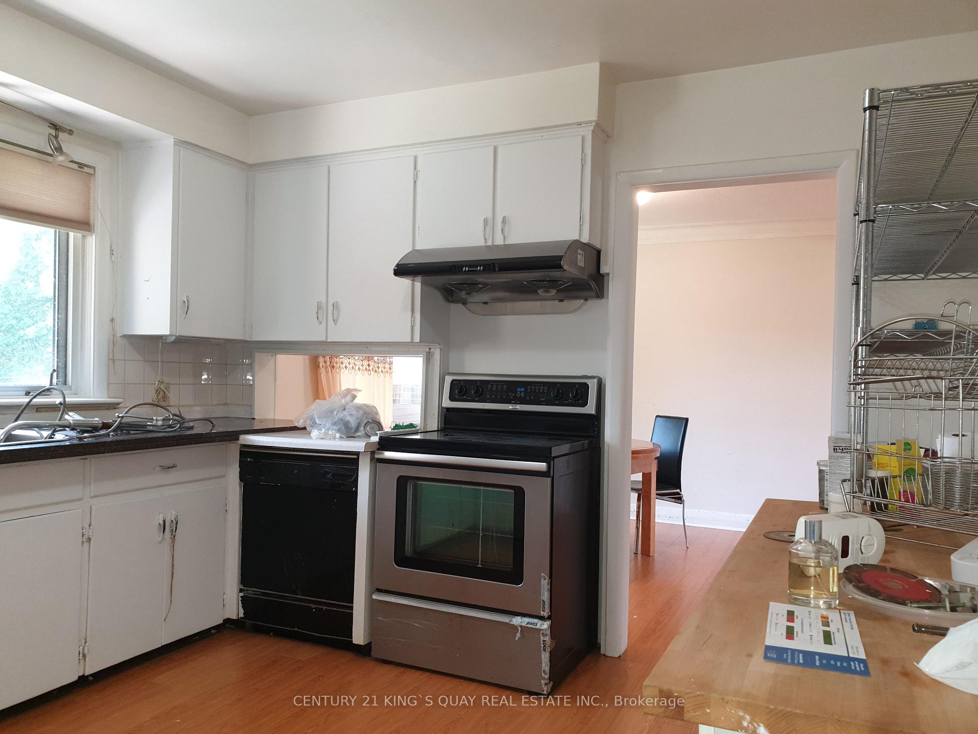 Photo 10 of 15 Grandview Boulevard, Markham, Bullock — HOMEH