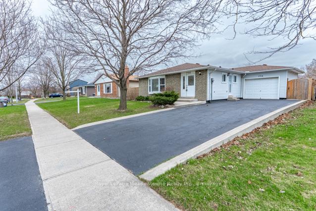 Photo 1 of 756 Mackenzie Drive, Milton, Dorset Park — HOMEH