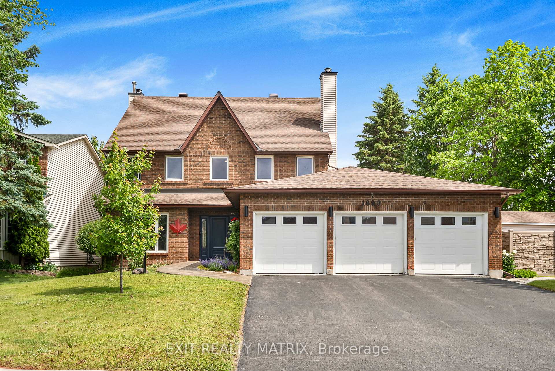 Photo 1 of 1690 Caminiti Crescent, Ottawa, Fallingbrook/Pineridge — HOMEH