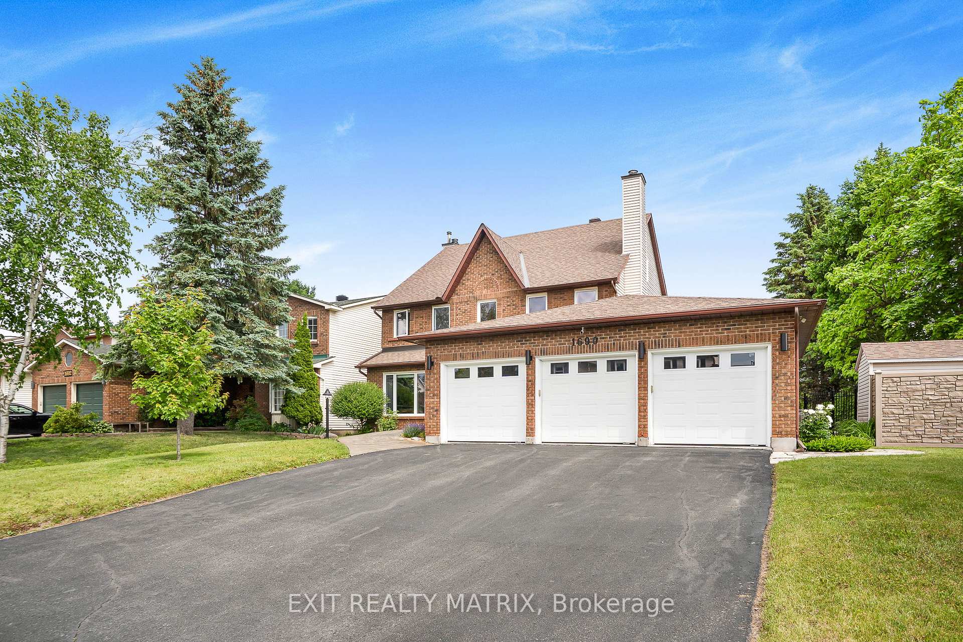 Photo 2 of 1690 Caminiti Crescent, Ottawa, Fallingbrook/Pineridge — HOMEH