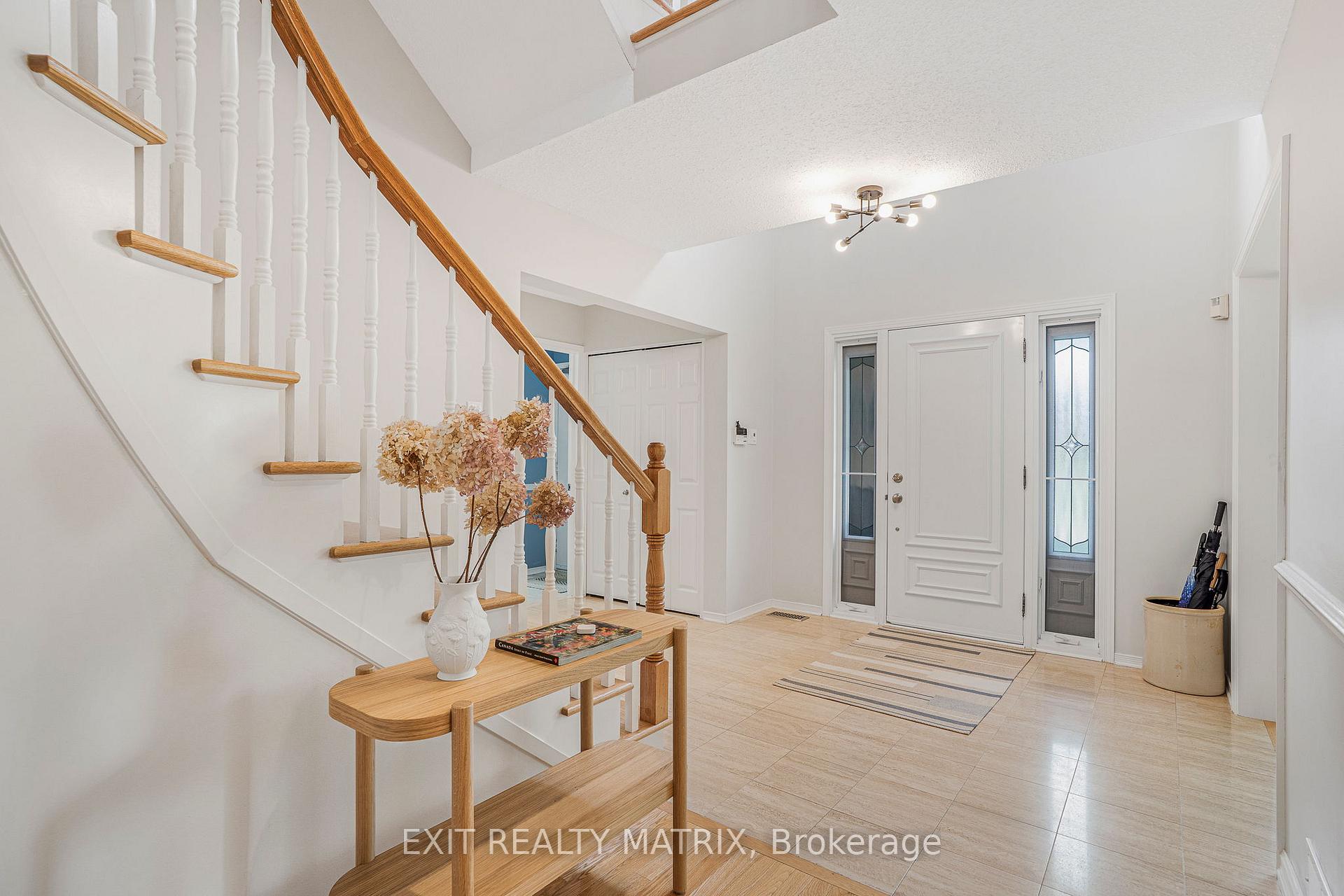 Photo 5 of 1690 Caminiti Crescent, Ottawa, Fallingbrook/Pineridge — HOMEH