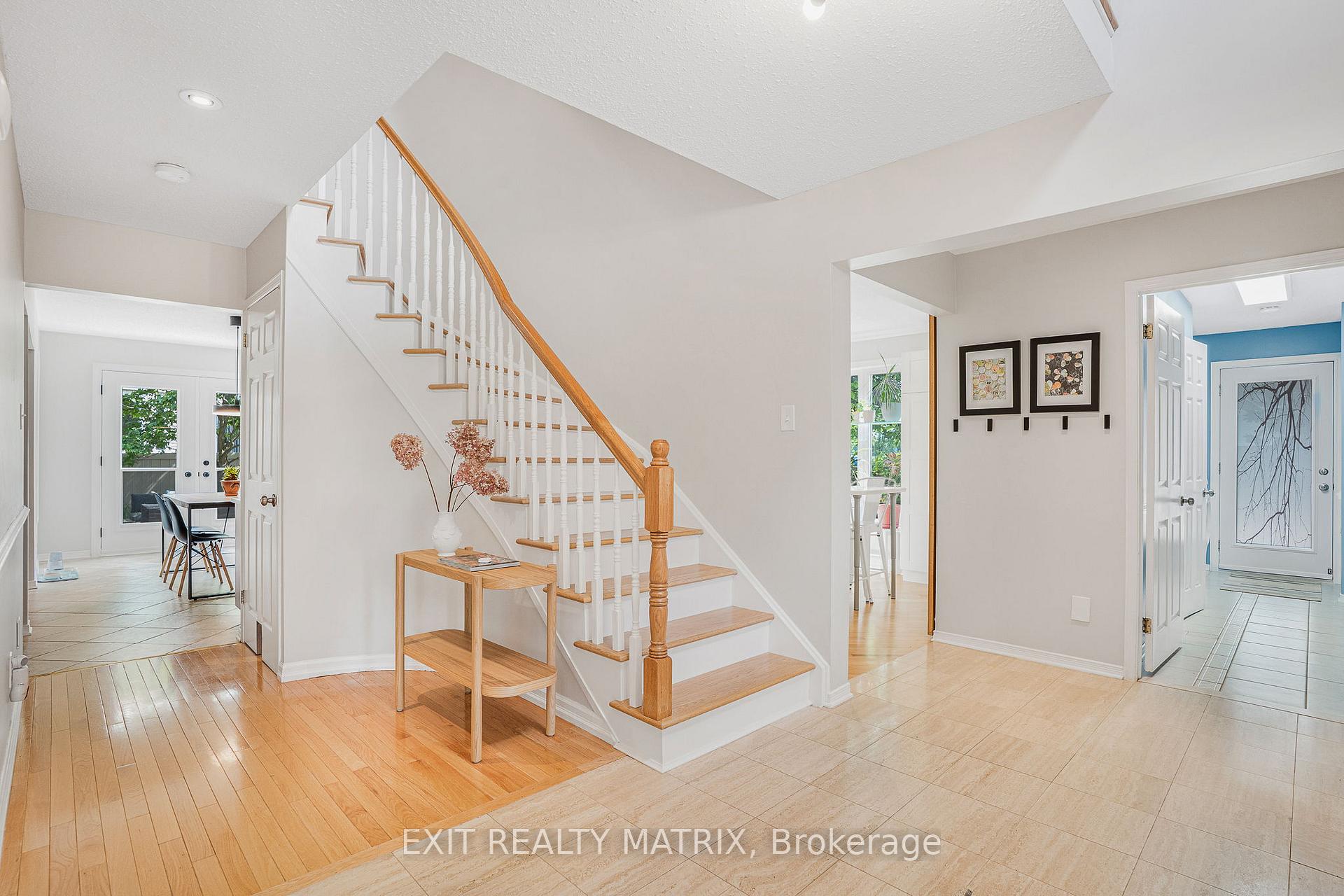 Photo 6 of 1690 Caminiti Crescent, Ottawa, Fallingbrook/Pineridge — HOMEH