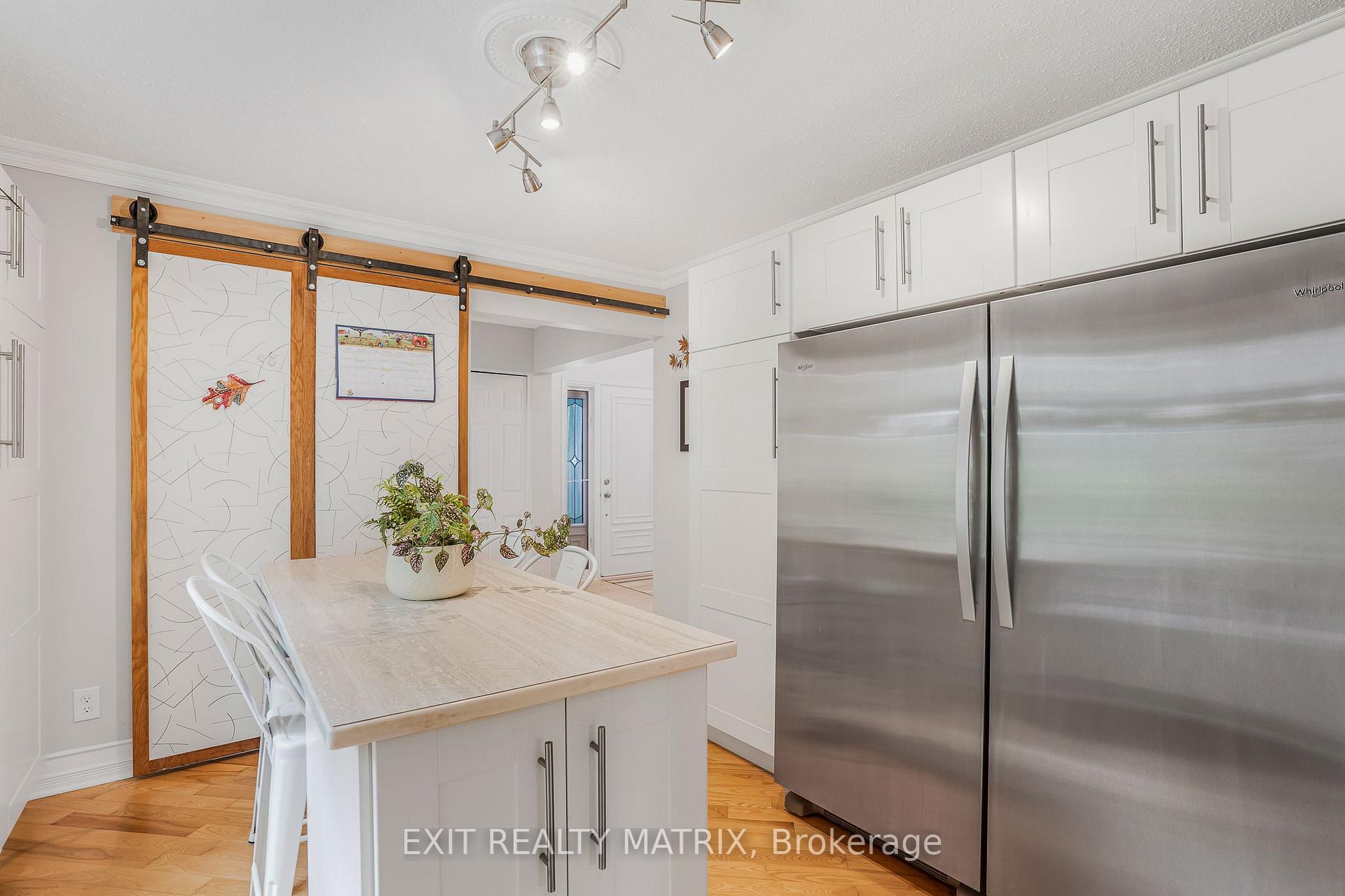 Photo 11 of 1690 Caminiti Crescent, Ottawa, Fallingbrook/Pineridge — HOMEH