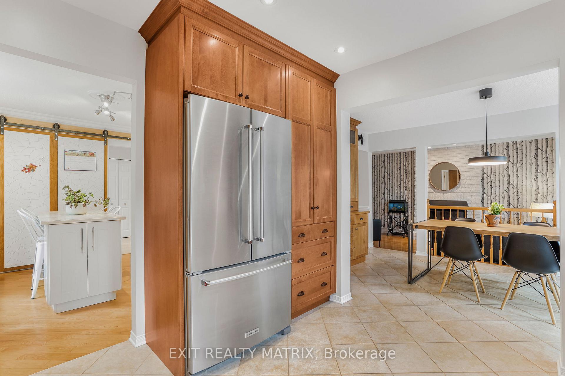 Photo 13 of 1690 Caminiti Crescent, Ottawa, Fallingbrook/Pineridge — HOMEH