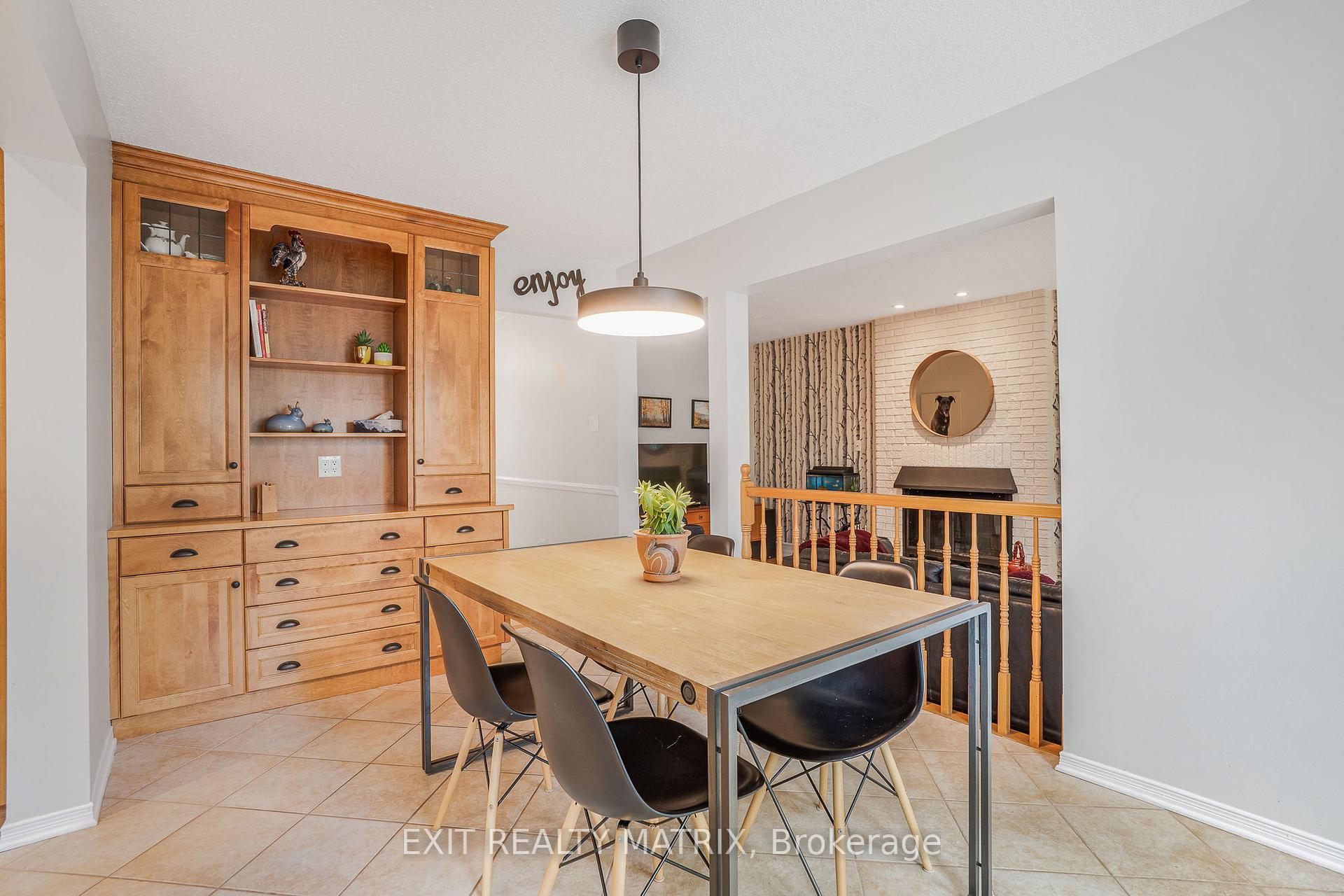 Photo 17 of 1690 Caminiti Crescent, Ottawa, Fallingbrook/Pineridge — HOMEH