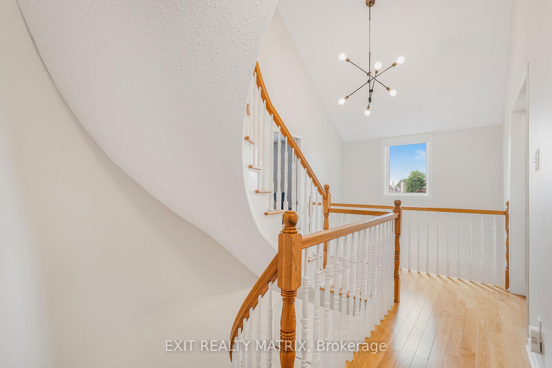 Photo 20 of 1690 Caminiti Crescent, Ottawa, Fallingbrook/Pineridge — HOMEH