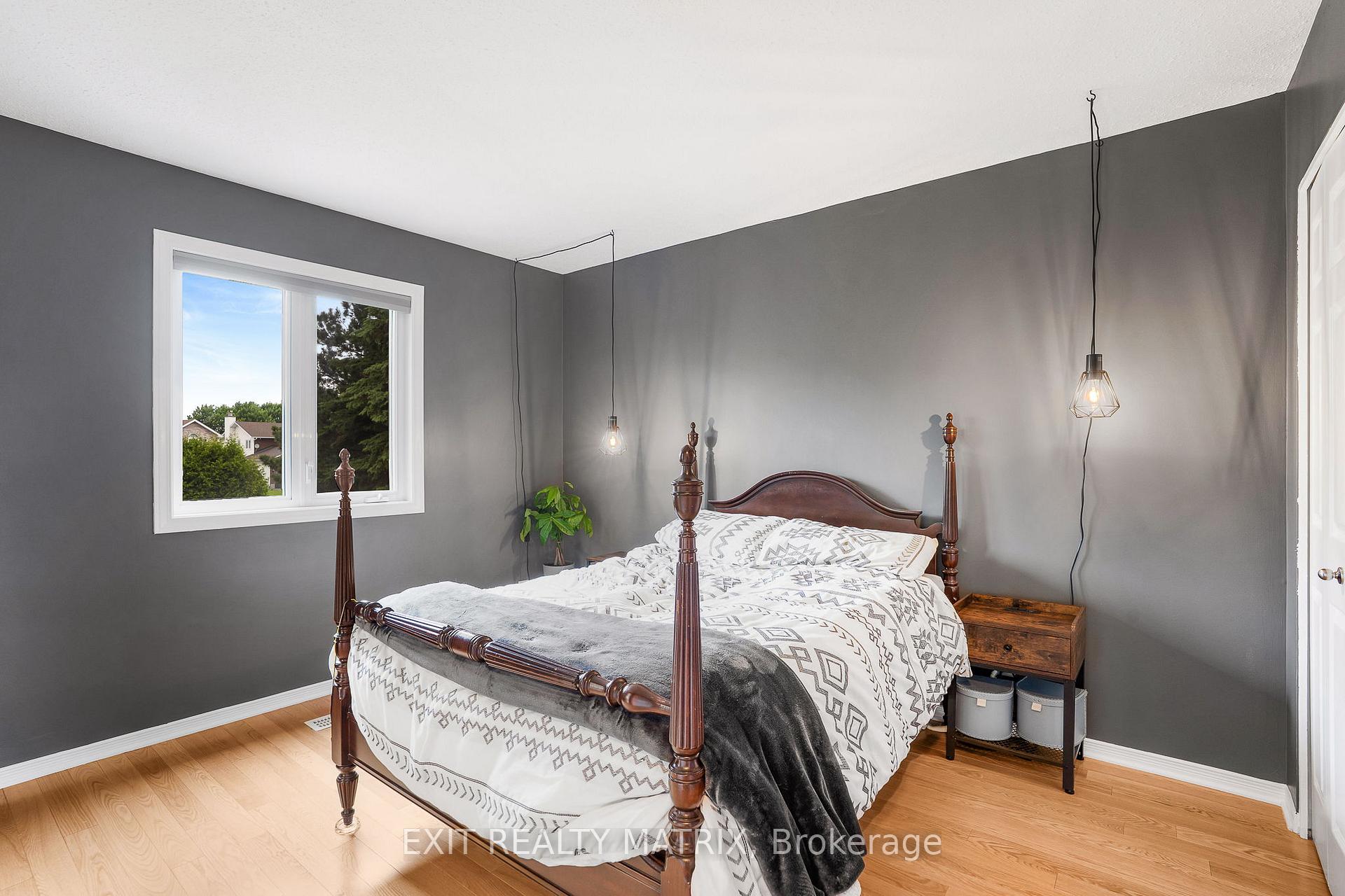 Photo 25 of 1690 Caminiti Crescent, Ottawa, Fallingbrook/Pineridge — HOMEH