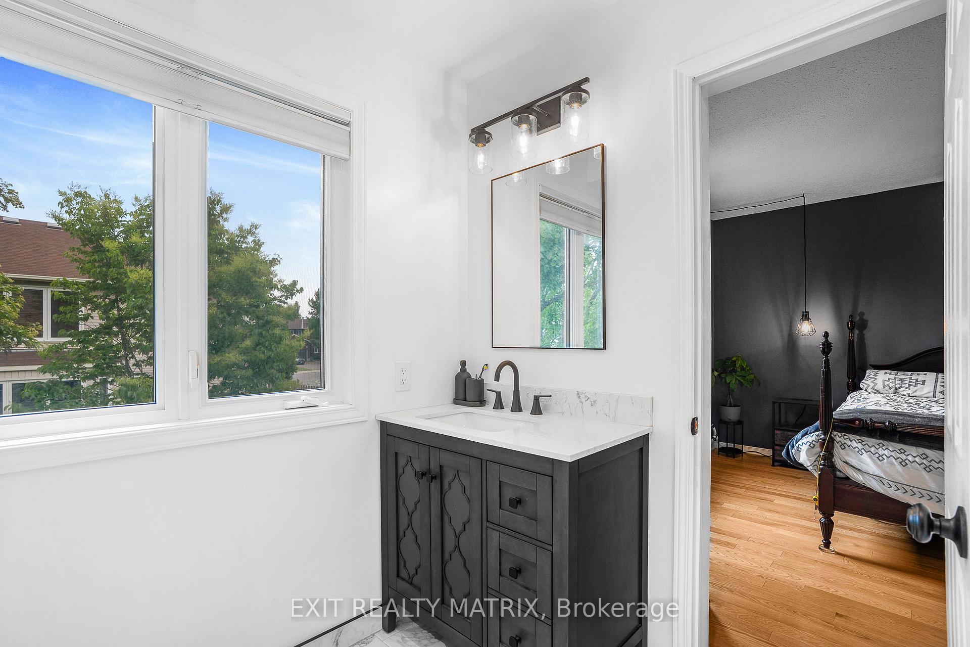 Photo 26 of 1690 Caminiti Crescent, Ottawa, Fallingbrook/Pineridge — HOMEH