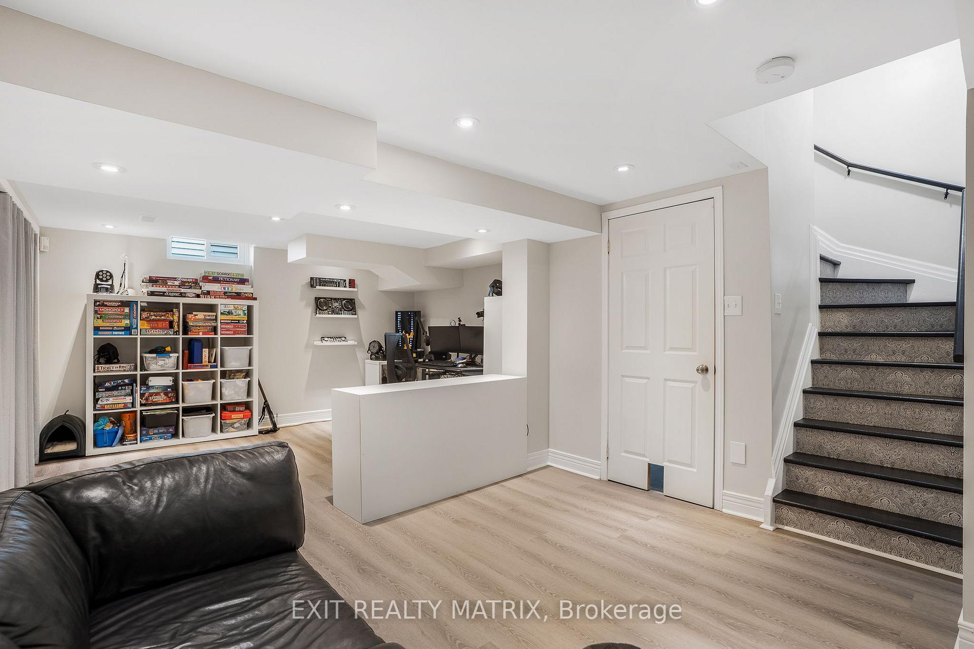 Photo 31 of 1690 Caminiti Crescent, Ottawa, Fallingbrook/Pineridge — HOMEH
