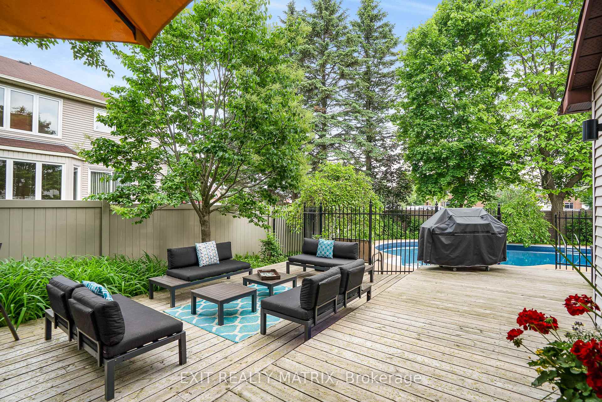 Photo 36 of 1690 Caminiti Crescent, Ottawa, Fallingbrook/Pineridge — HOMEH