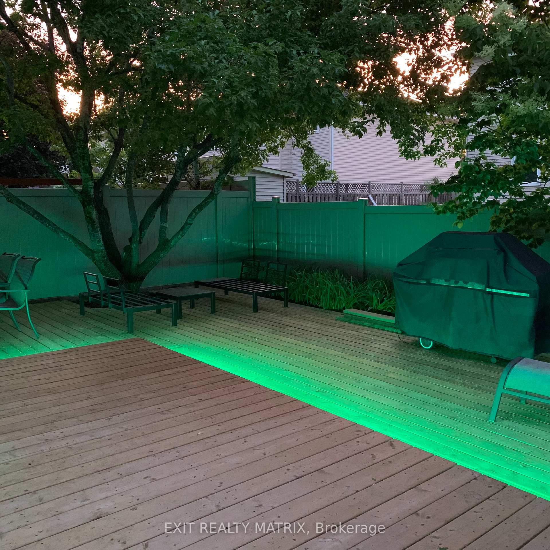 Photo 37 of 1690 Caminiti Crescent, Ottawa, Fallingbrook/Pineridge — HOMEH