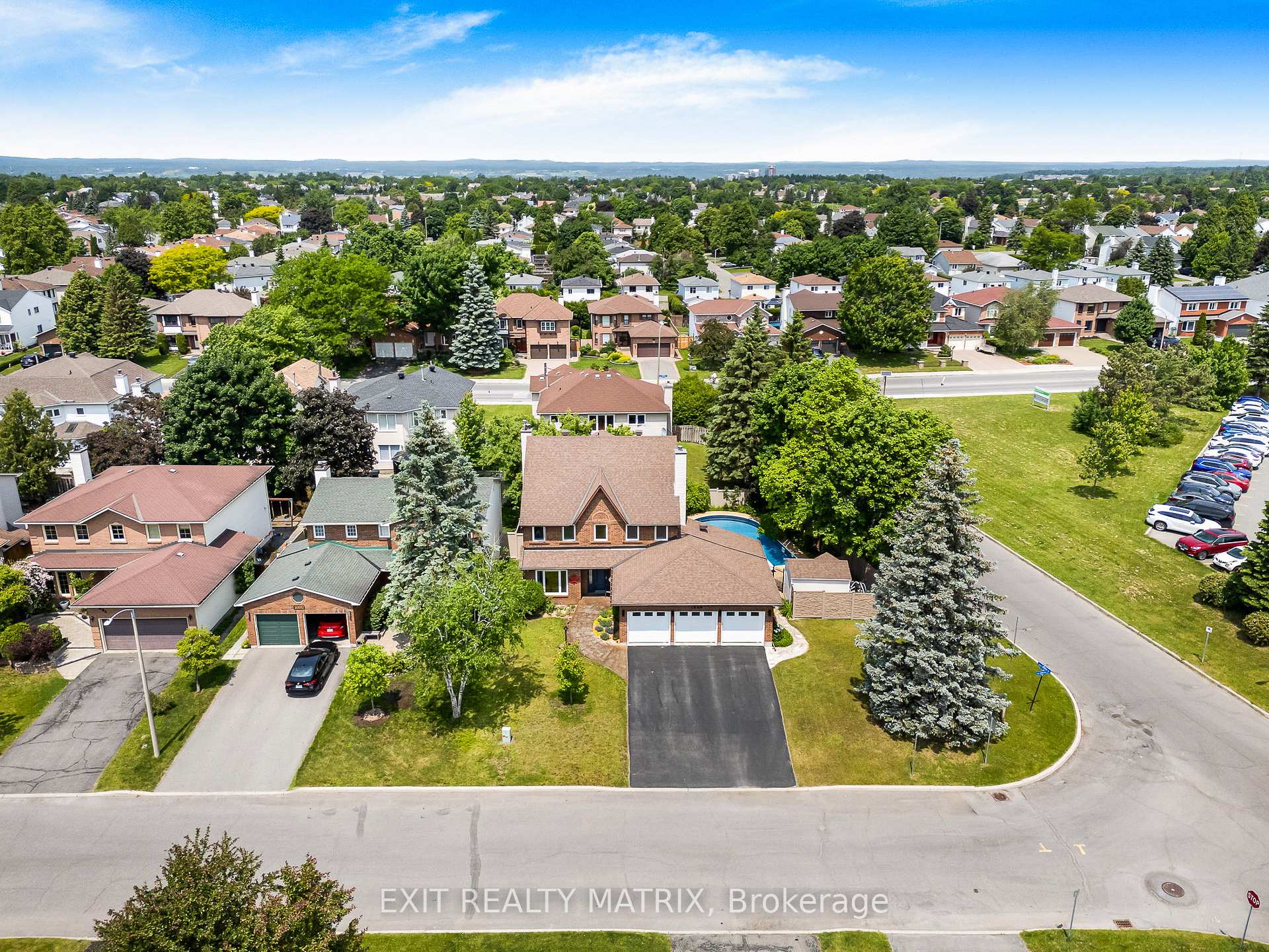 Photo 42 of 1690 Caminiti Crescent, Ottawa, Fallingbrook/Pineridge — HOMEH